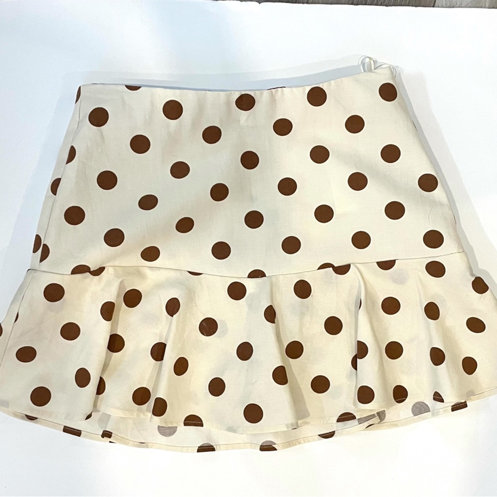 Zara, Beautiful beige summer skirt with brown picots. Small